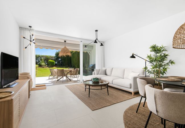  en Marbella - Moderna Adosada con 3 dormitorios en Aloha