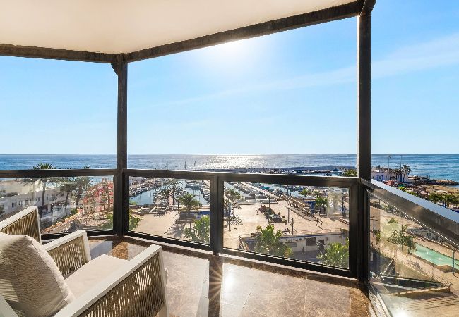 Apartamento en Marbella - Lujoso apartamento de 2 dormitorios en Primera Linea de Playa Apartamento en Marbella - Lujoso apartamento de 2 dormitorios en Primera Linea de Playa