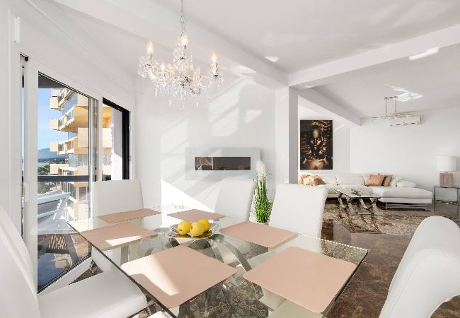 Apartamento en Marbella - Lujoso apartamento de 2 dormitorios en Primera Linea de Playa Apartamento en Marbella - Lujoso apartamento de 2 dormitorios en Primera Linea de Playa