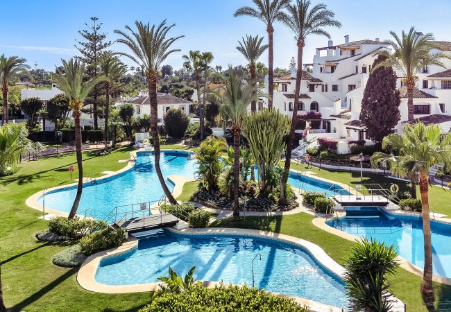 Apartamento en Marbella - Apartamento totalmente reformado de 3 dormitorios en planta jardín 