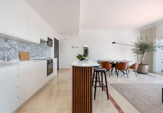 Apartamento en Benahavís - Atico en Paraiso Pueblo con Jacuzzi Privado Apartamento en Benahavís - Atico en Paraiso Pueblo con Jacuzzi Privado