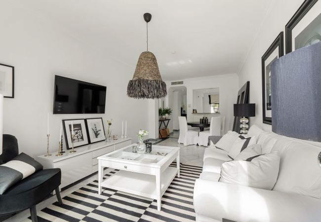 Apartamento en Nueva andalucia - Luminoso apartamento con 2 dormitorios  recientemente reformado Apartamento en Nueva andalucia - Luminoso apartamento con 2 dormitorios  recientemente reformado