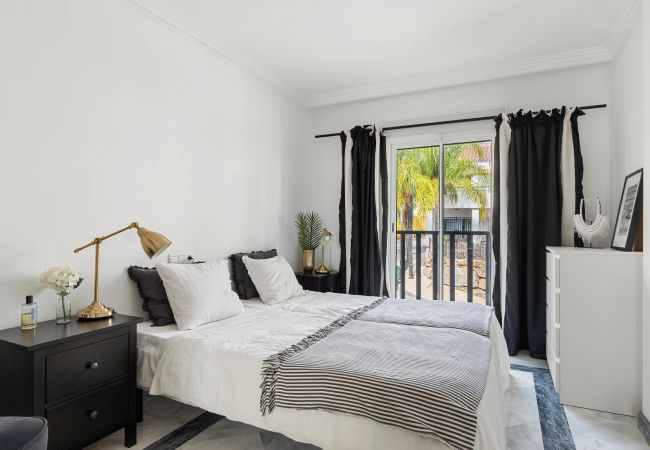 Apartamento en Nueva andalucia - Luminoso apartamento con 2 dormitorios  recientemente reformado Apartamento en Nueva andalucia - Luminoso apartamento con 2 dormitorios  recientemente reformado