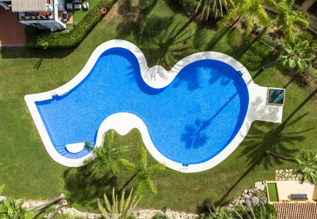 Apartamento en Nueva andalucia - Luminoso apartamento con 2 dormitorios  recientemente reformado Apartamento en Nueva andalucia - Luminoso apartamento con 2 dormitorios  recientemente reformado
