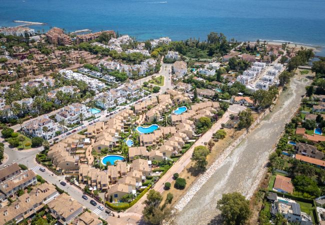 Casa adosada en Marbella - Casa Playa con Piscina Privada Casa adosada en Marbella - Casa Playa con Piscina Privada