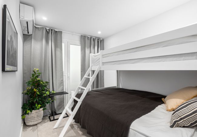 Apartamento en Nueva andalucia - Elegante Residencia Renovada  Apartamento en Nueva andalucia - Elegante Residencia Renovada