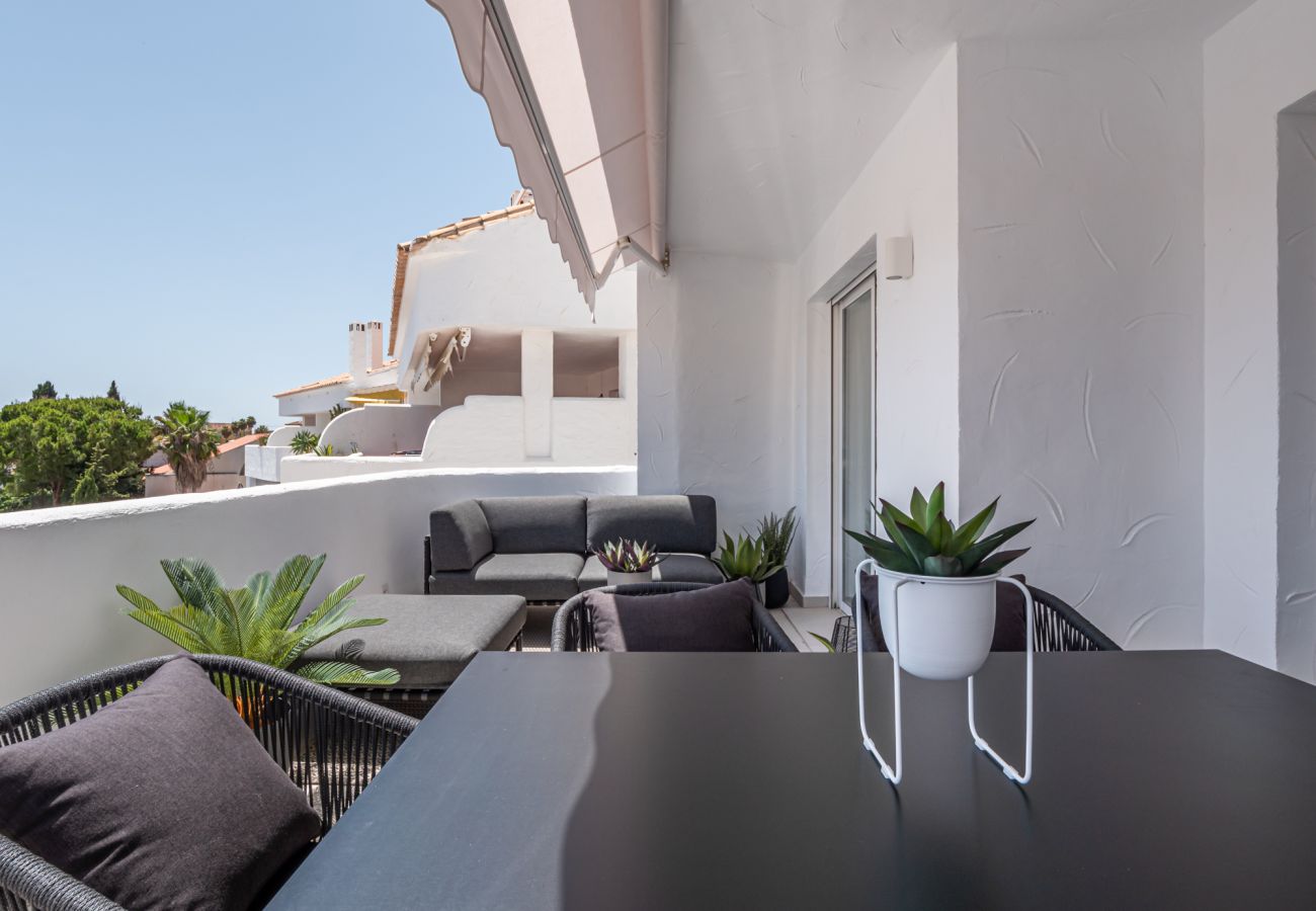 Apartamento en Nueva andalucia - Elegante Residencia Renovada  Apartamento en Nueva andalucia - Elegante Residencia Renovada
