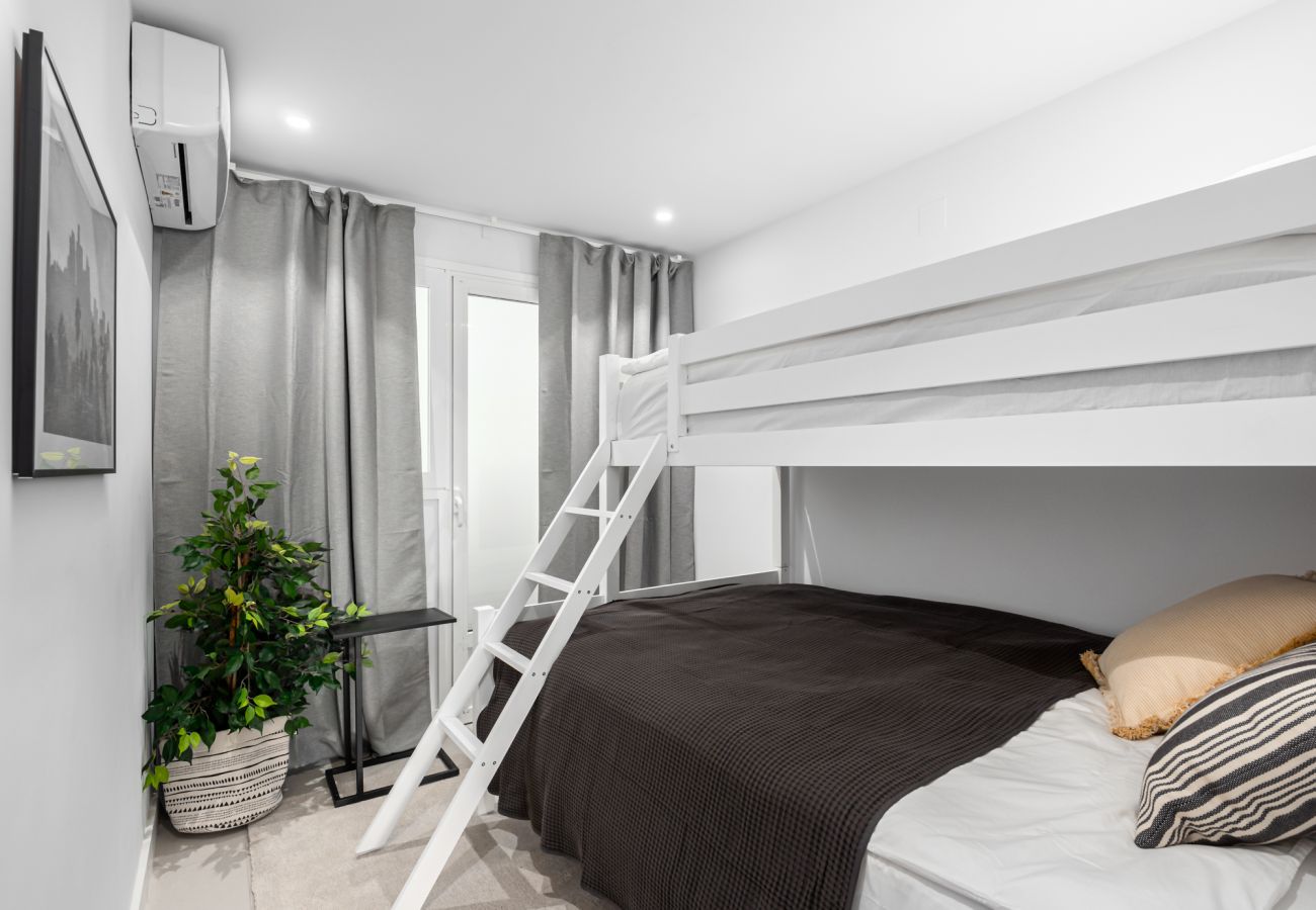 Apartamento en Nueva andalucia - Elegante Residencia Renovada  Apartamento en Nueva andalucia - Elegante Residencia Renovada