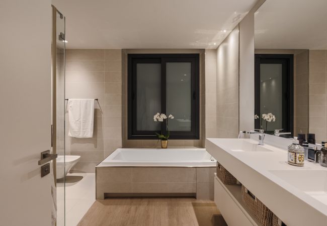 Villa en Estepona - Tu Oasis privado en el Sur de España Villa en Estepona - Tu Oasis privado en el Sur de España