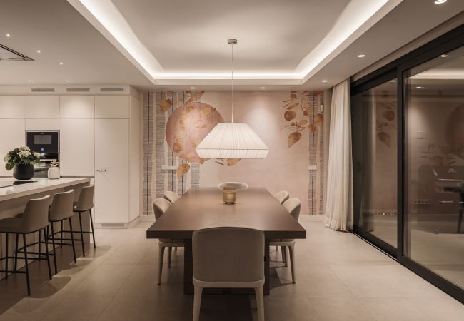 Villa en Estepona - Tu Oasis privado en el Sur de España Villa en Estepona - Tu Oasis privado en el Sur de España