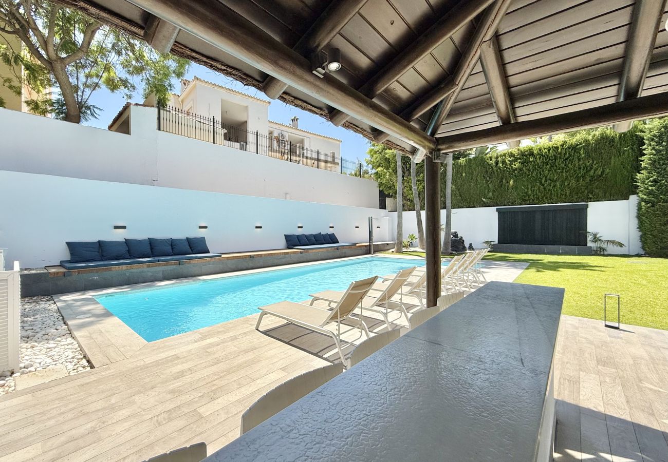 Villa en Marbella - Villa Zacaluca – Lujo Moderno con Encanto Andaluz Villa en Marbella - Villa Zacaluca – Lujo Moderno con Encanto Andaluz
