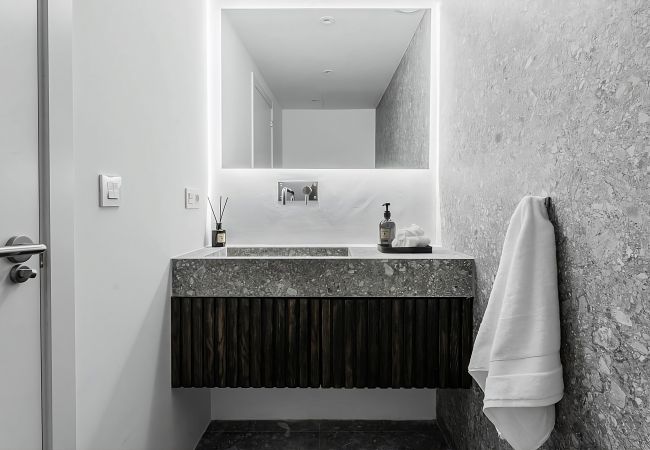 Apartment in Marbella - Modern & Luxurious Penthouse 900m to the Beach  Apartment in Marbella - Modern & Luxurious Penthouse 900m to the Beach