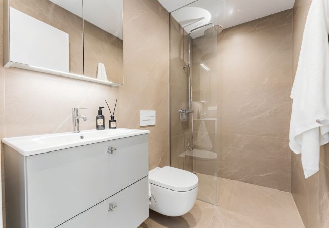 Apartment in Marbella - Modern & Luxurious Penthouse 900m to the Beach  Apartment in Marbella - Modern & Luxurious Penthouse 900m to the Beach