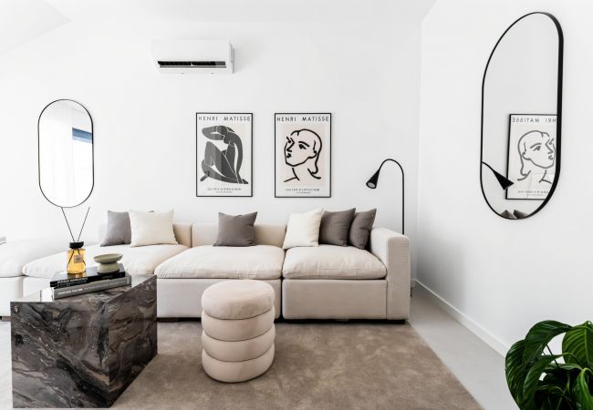 Apartment in Marbella - Modern & Luxurious Penthouse 900m to the Beach  Apartment in Marbella - Modern & Luxurious Penthouse 900m to the Beach