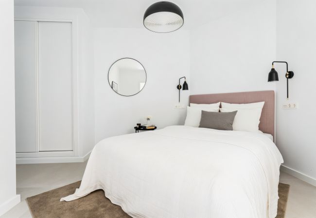 Apartment in Marbella - Modern & Luxurious Penthouse 900m to the Beach  Apartment in Marbella - Modern & Luxurious Penthouse 900m to the Beach