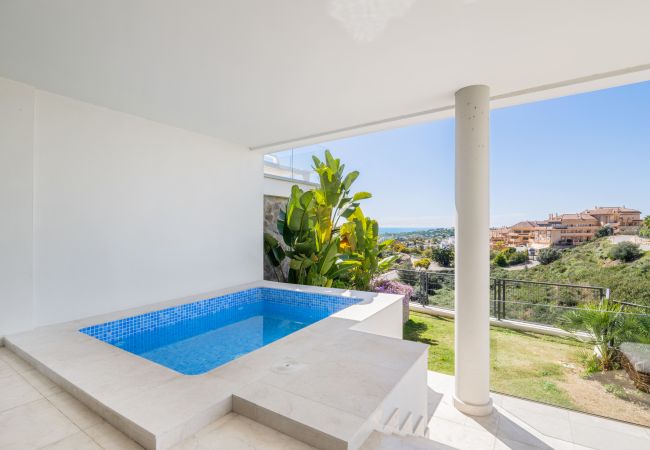 Apartment in Marbella - 4-Bed apartment w. private pool Apartment in Marbella - 4-Bed apartment w. private pool