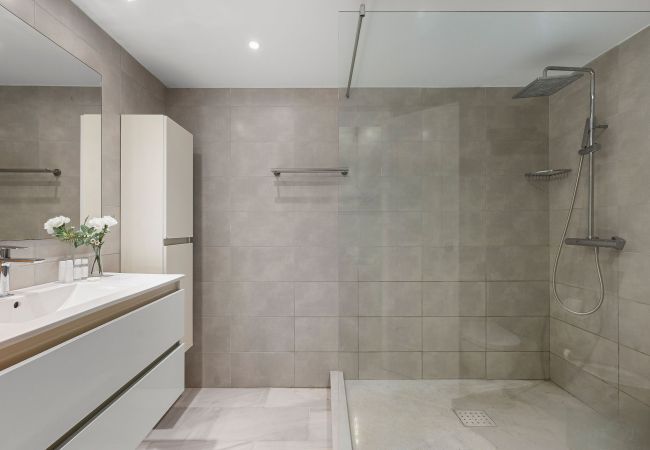 Apartment in Marbella - Ground floor newly refurbished 3 bedroom apartment  Apartment in Marbella - Ground floor newly refurbished 3 bedroom apartment