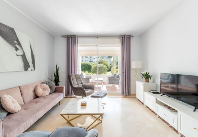 Apartment in Estepona - Delightful 2-Bedroom Garden Apartment in Costalita Apartment in Estepona - Delightful 2-Bedroom Garden Apartment in Costalita
