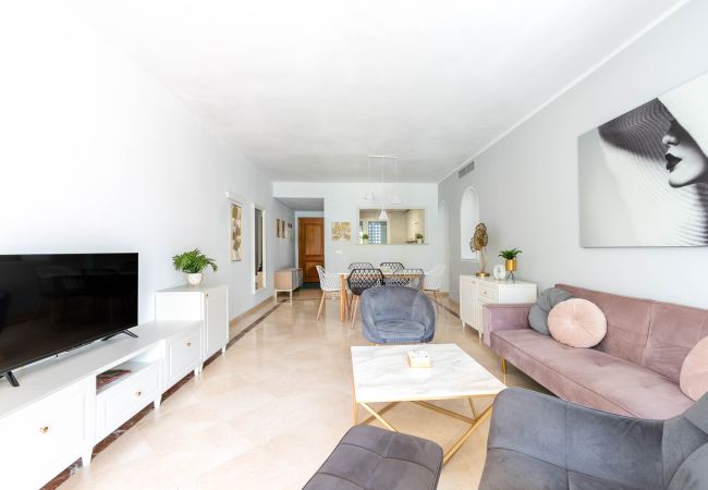 Apartment in Estepona - Delightful 2-Bedroom Garden Apartment in Costalita Apartment in Estepona - Delightful 2-Bedroom Garden Apartment in Costalita