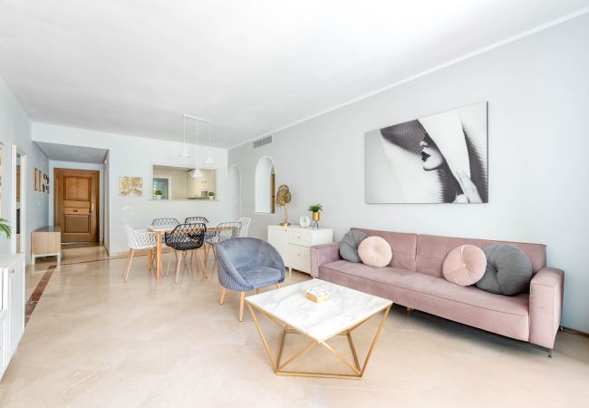 Apartment in Estepona - Delightful 2-Bedroom Garden Apartment in Costalita Apartment in Estepona - Delightful 2-Bedroom Garden Apartment in Costalita