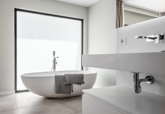 Villa in Marbella - Contemporary Villa within walking distance to the beach Villa in Marbella - Contemporary Villa within walking distance to the beach