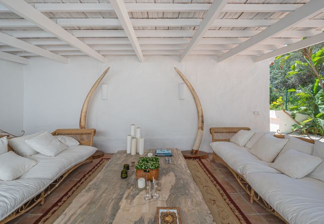 Villa in Marbella - Stunning Country-Style Villa Villa in Marbella - Stunning Country-Style Villa