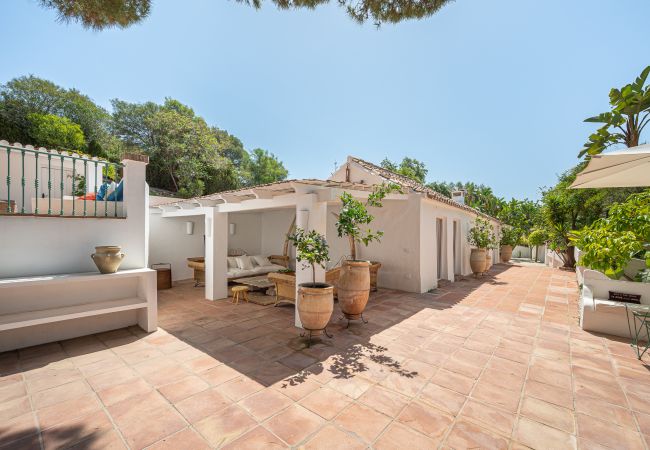 Villa in Marbella - Stunning Country-Style Villa Villa in Marbella - Stunning Country-Style Villa
