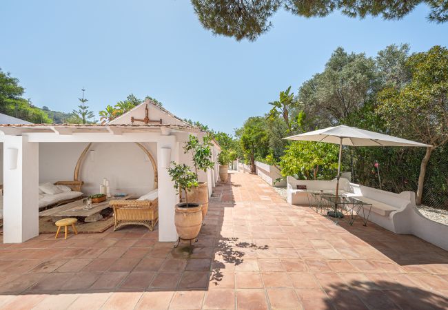 Villa in Marbella - Stunning Country-Style Villa Villa in Marbella - Stunning Country-Style Villa