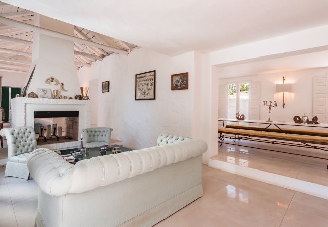Villa in Marbella - Stunning Country-Style Villa Villa in Marbella - Stunning Country-Style Villa