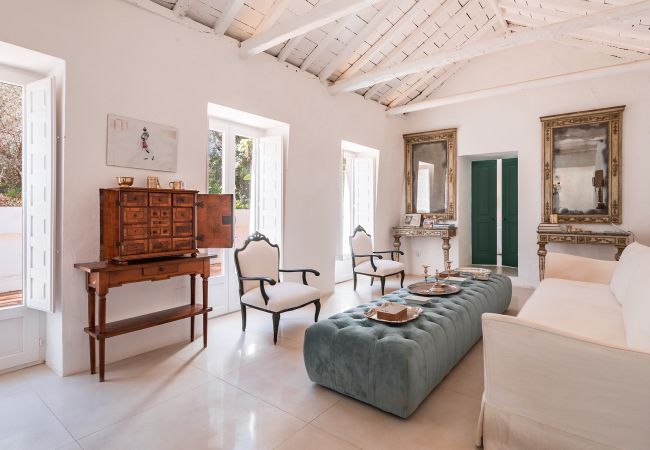Villa in Marbella - Stunning Country-Style Villa Villa in Marbella - Stunning Country-Style Villa