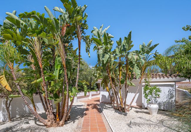 Villa in Marbella - Stunning Country-Style Villa Villa in Marbella - Stunning Country-Style Villa