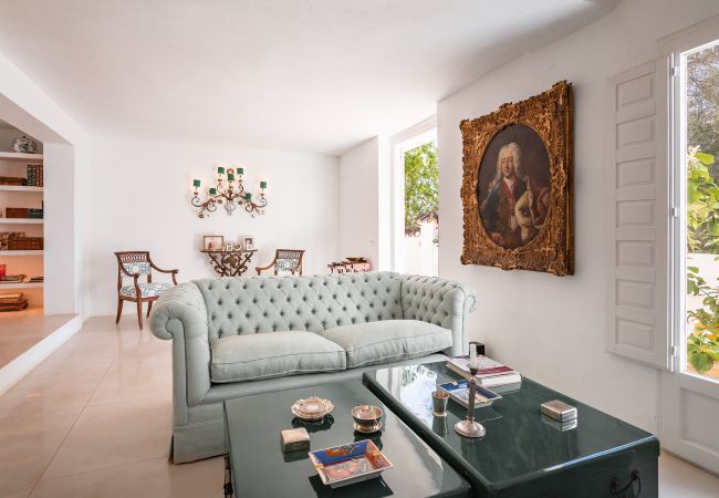 Villa in Marbella - Stunning Country-Style Villa Villa in Marbella - Stunning Country-Style Villa
