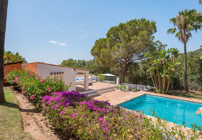 Villa in Marbella - Stunning Country-Style Villa Villa in Marbella - Stunning Country-Style Villa