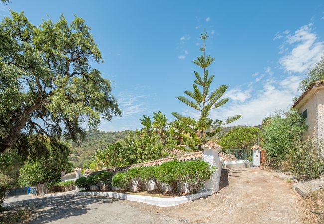 Villa in Marbella - Stunning Country-Style Villa Villa in Marbella - Stunning Country-Style Villa