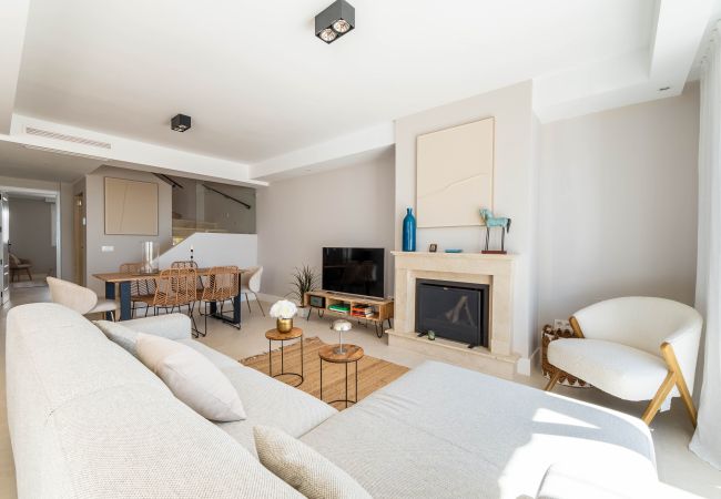 Apartment in Marbella - Modern Duplex Penthouse at Aloha Royal Apartment in Marbella - Modern Duplex Penthouse at Aloha Royal