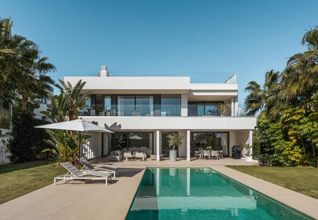 Villa in Estepona - Your Private Oasis in South Spain Villa in Estepona - Your Private Oasis in South Spain
