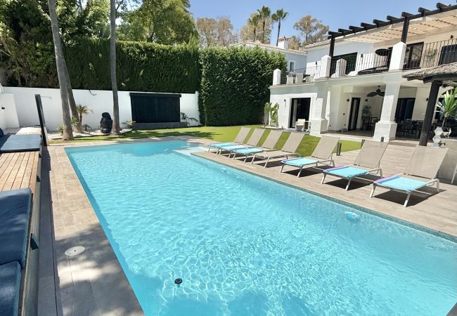 Villa in Marbella - Villa Zacaluca - Modern Luxury with Andalusian Charm Villa in Marbella - Villa Zacaluca - Modern Luxury with Andalusian Charm