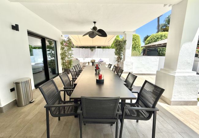 Villa in Marbella - Villa Zacaluca - Modern Luxury with Andalusian Charm Villa in Marbella - Villa Zacaluca - Modern Luxury with Andalusian Charm