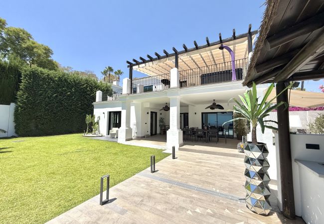 Villa in Marbella - Villa Zacaluca - Modern Luxury with Andalusian Charm Villa in Marbella - Villa Zacaluca - Modern Luxury with Andalusian Charm