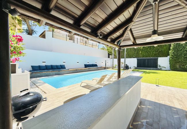 Villa in Marbella - Villa Zacaluca - Modern Luxury with Andalusian Charm Villa in Marbella - Villa Zacaluca - Modern Luxury with Andalusian Charm