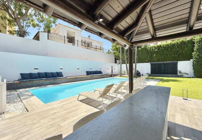 Villa in Marbella - Villa Zacaluca - Modern Luxury with Andalusian Charm Villa in Marbella - Villa Zacaluca - Modern Luxury with Andalusian Charm