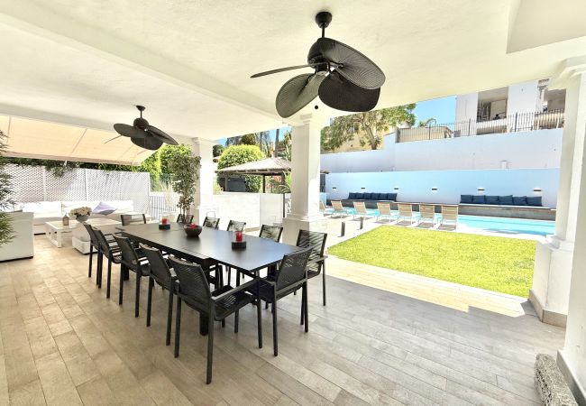 Villa in Marbella - Villa Zacaluca - Modern Luxury with Andalusian Charm Villa in Marbella - Villa Zacaluca - Modern Luxury with Andalusian Charm