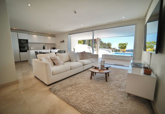  in Marbella - Luxury apartment with private pool